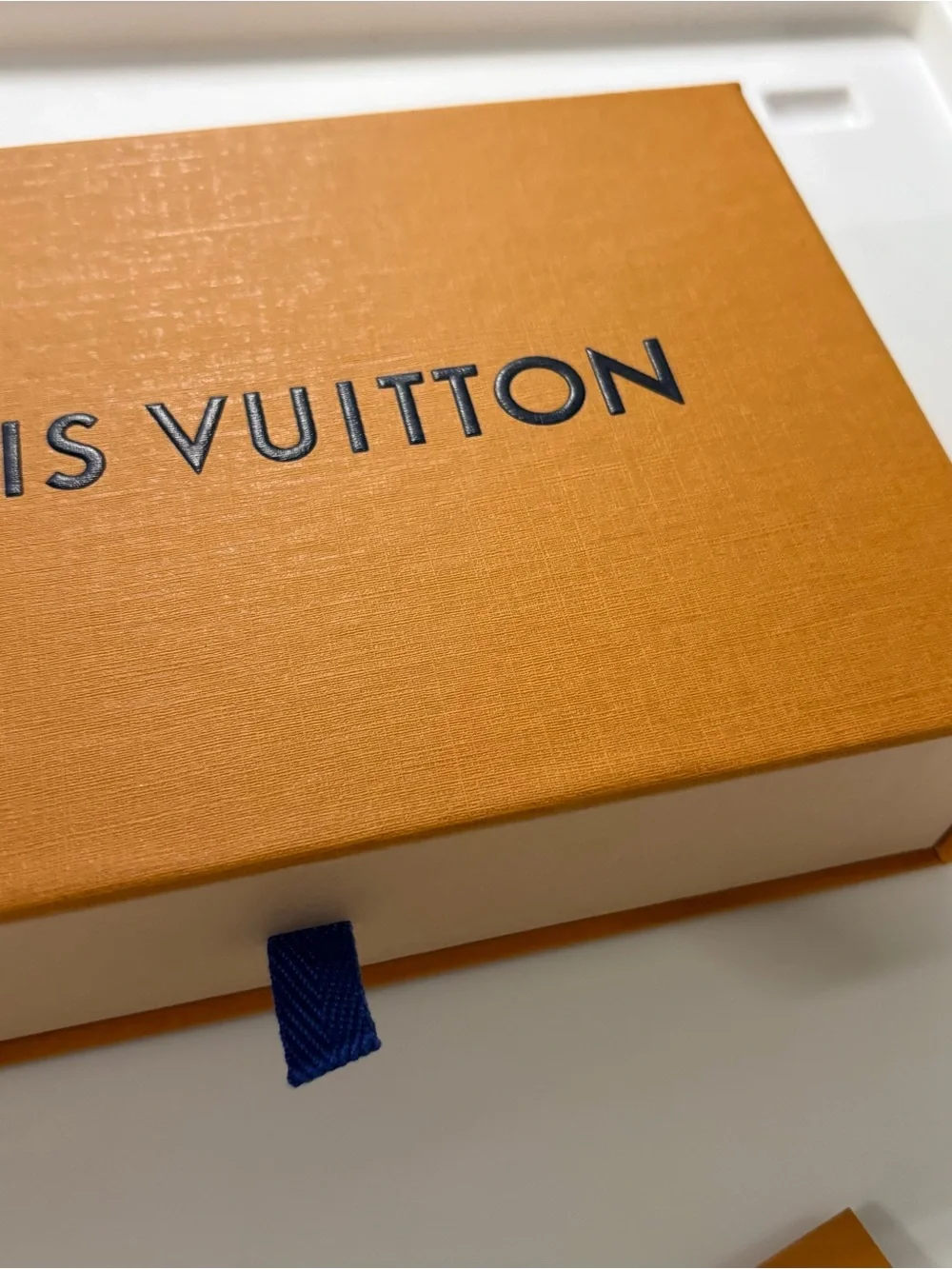 Louis Vuitton zippy wallet Medium small gift box